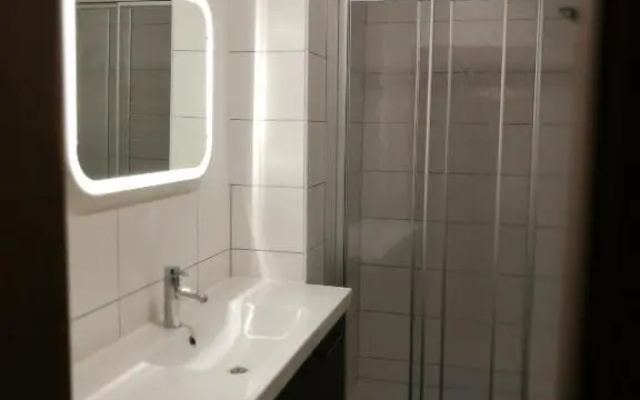 Gemutliche Wohnung 10 Minuten Vom See Entfernt