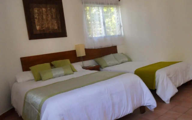 Los Caracoles Bed & Breakfast