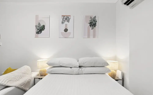 Ground Floor One-bed With Courtyard Access