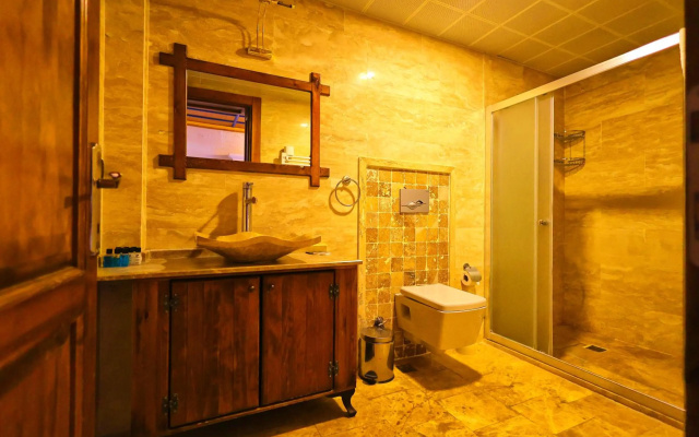 Empire Cave Hotel