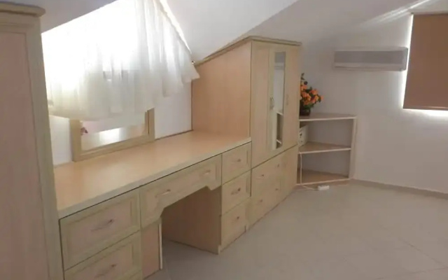 New Age Villa Tina