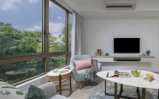 Lanson Place Winsland, Singapore