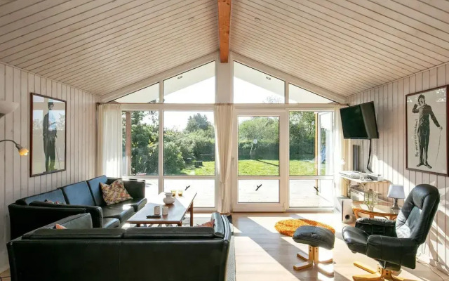 8 Person Holiday Home in Saeby-by Traum