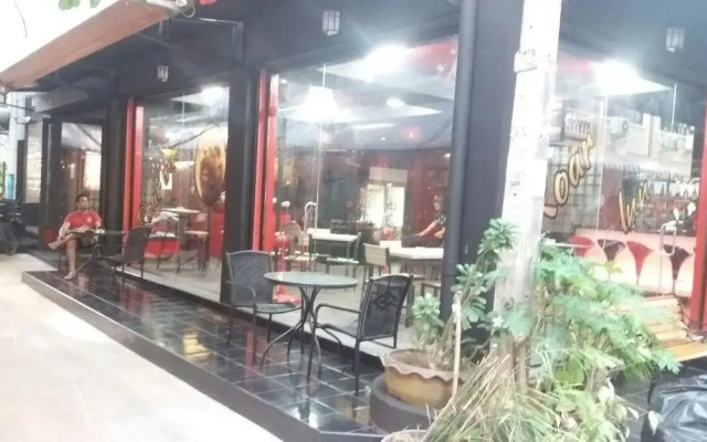 Roar Inn Patong