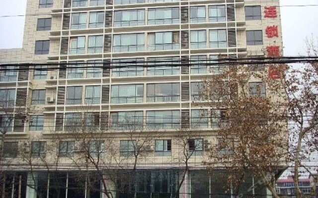 Отель Super House Inn вид на фасад