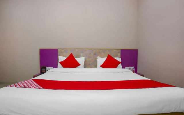 Oyo Flagship 24429 Oriental Rooms And Banquet