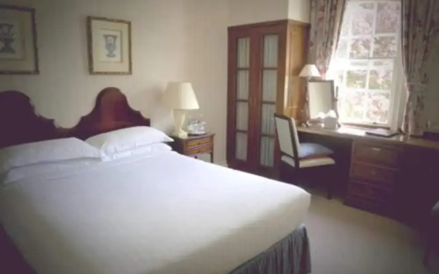 The Shelleys Hotel