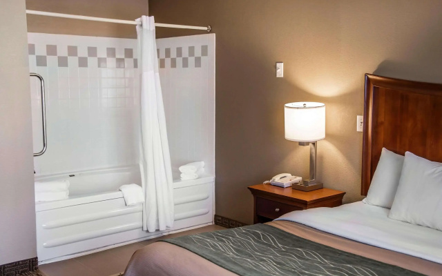 Quality Inn & Suites Bradford