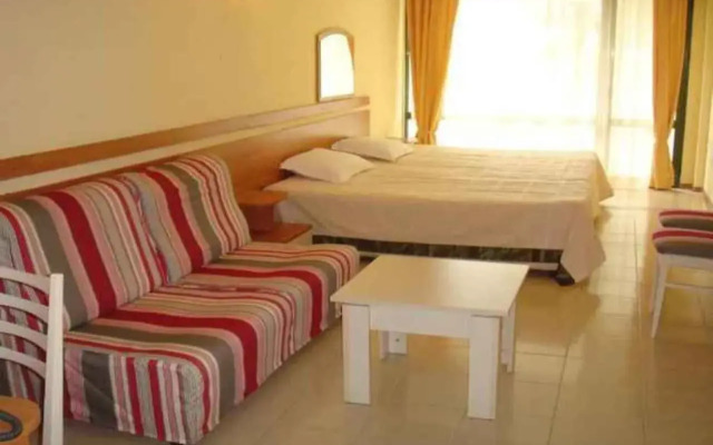 Hotel Amfibia Beach
