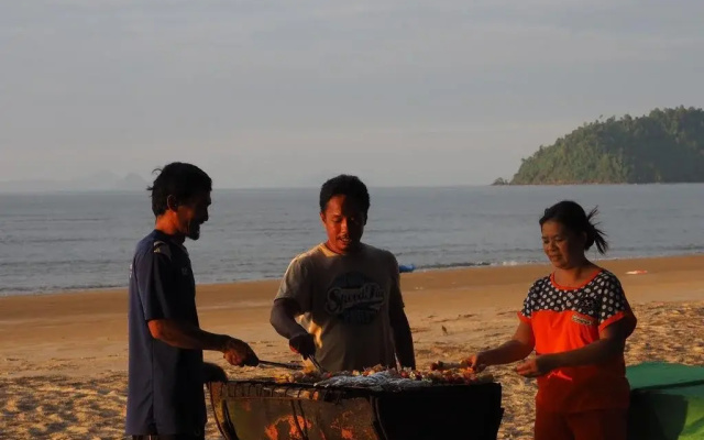 The Camp Resort