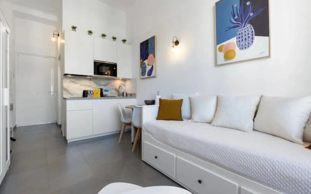 406 L Optimiste in Cannes