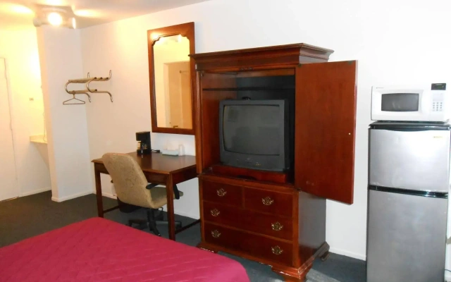 Midway Inn