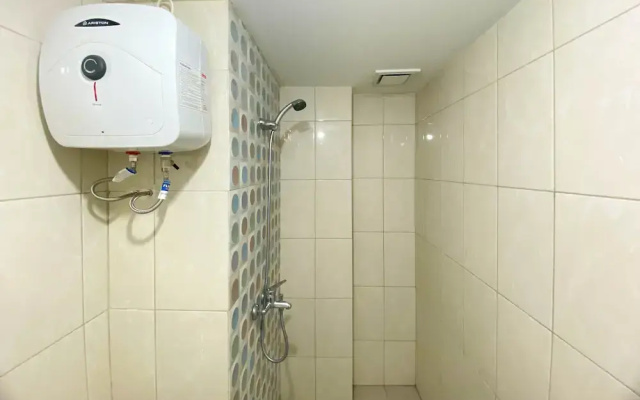 Homey And Comfort 2Br At Springlake Summarecon Bekasi Apartment