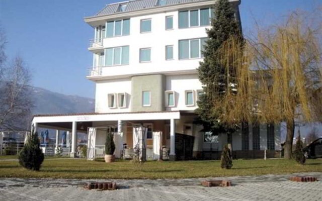 Royal Hotel in Tetovo, Macedonia from 68$, photos, reviews - zenhotels.com hotel front