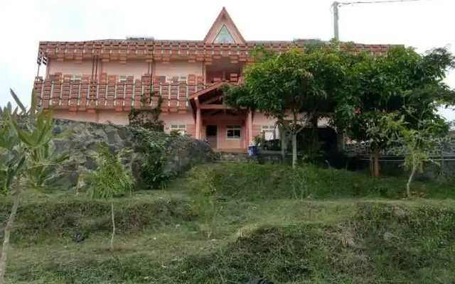 Tulip Guest House & Cafe