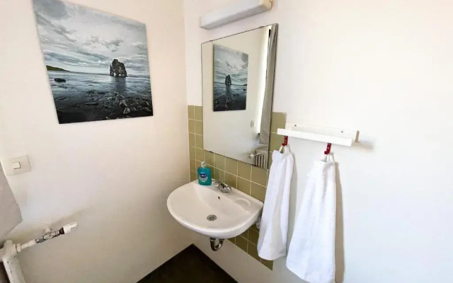 Kverna Guesthouse