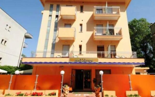 Hotel Prestige вид на фасад