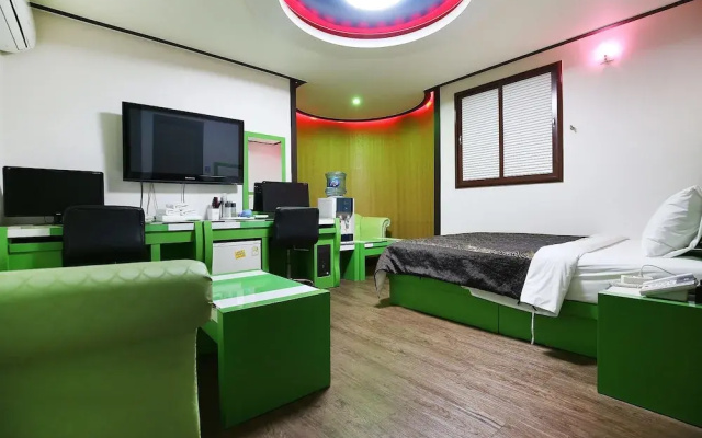 Just Stay Hotel Asan City Hall Branch