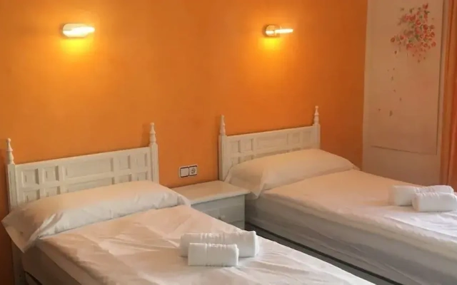 Hostal Tbaida