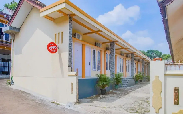 Wisma Bambu Syariah by  OYO Rooms