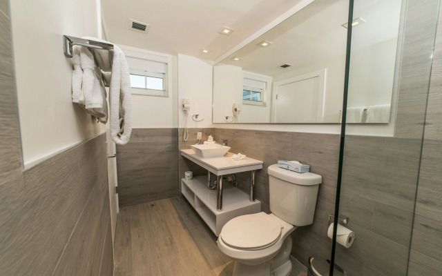 Fortune House Hotel Suites