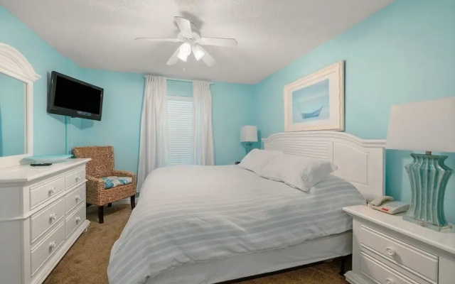 Pelican Beach 0805 1 Bedroom Condo by Pelican Beach Management