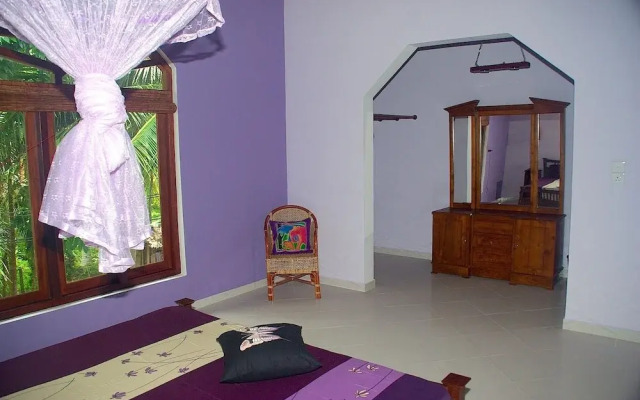 King Coconut Lodge