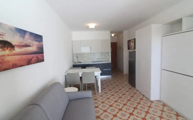 Renovated Studio by the Beach