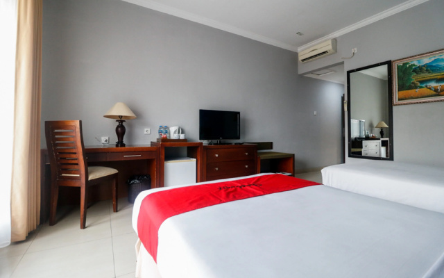 Reddoorz Premium @ Bukit Damai Indah