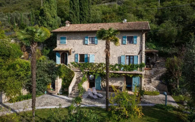 Giacomazzi House Bri
