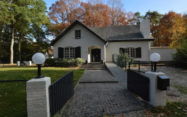 Spacious Villa Near Arcen in a Wooded Area