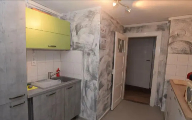 AB Apartment 83
