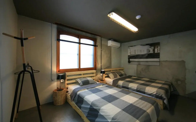 MIDO Hostel
