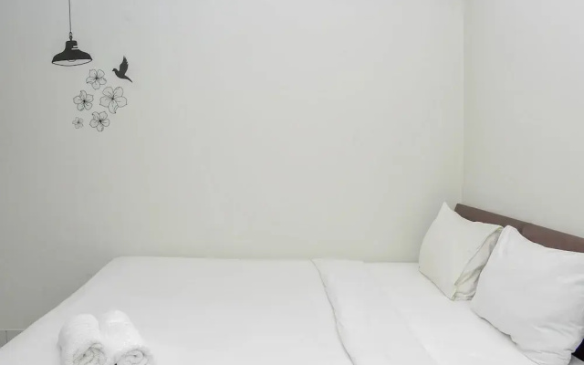 Cozy and Comfy Studio at Amethyst Apartment