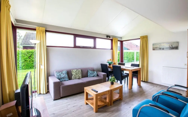 Awesome Home in Heinkenzand With Wifi and 2 Bedrooms