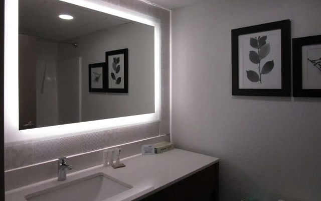 Отель Country Inn & Suites By Radisson Dunbar Charleston