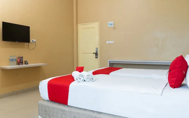 RedDoorz near Sultan Mahmud Badaruddin Airport Palembang