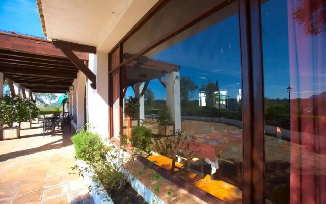 TUGASA Hotel Las Truchas