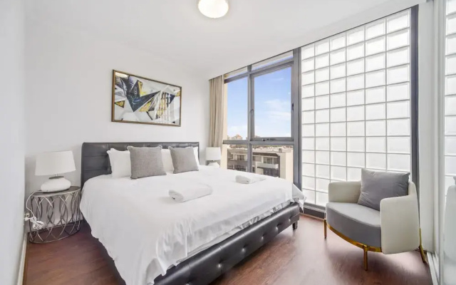 HomeHotel Stylish 3 Bed Clean & Comfort