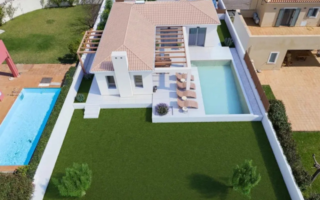 Villa Kira in Afrato