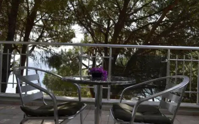 Pine Beach Boutique Hotel