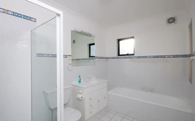 Paradiso, Unit 1/1 Laman Street