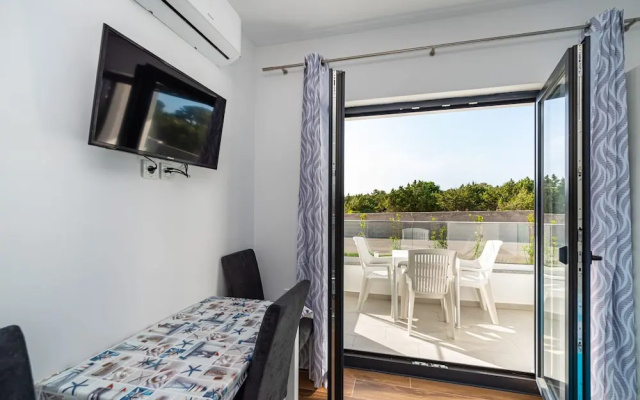Deluxe Villa Laura With Pool Studio 1b