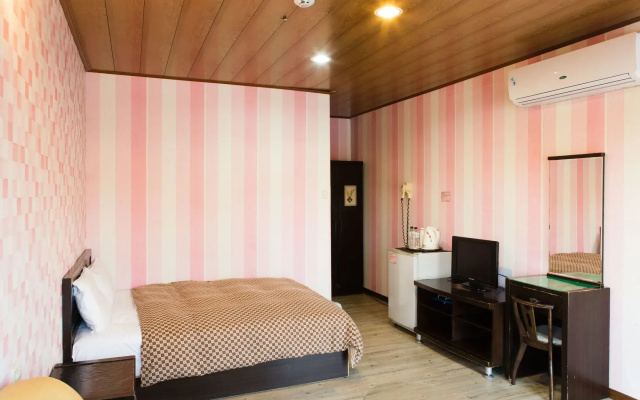 Kenting Dajianshan Cabin