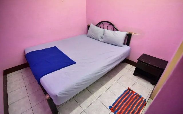 Khaosan Rainbow Hostel
