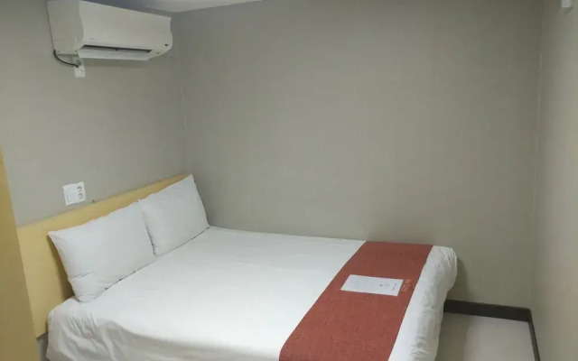 Hotel Myeong-Dong