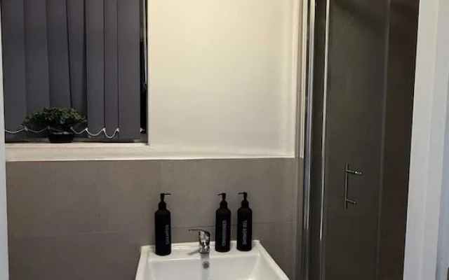1 Bedroom Fully Furnished Apartment
