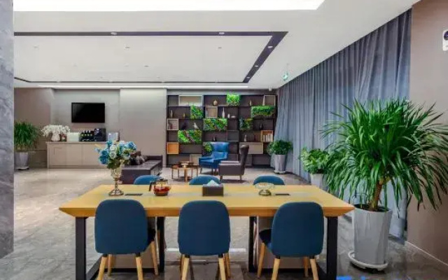 Homeinn Selected Hotel (Yuanping Ping'an Avenue Yongkang North Road)
