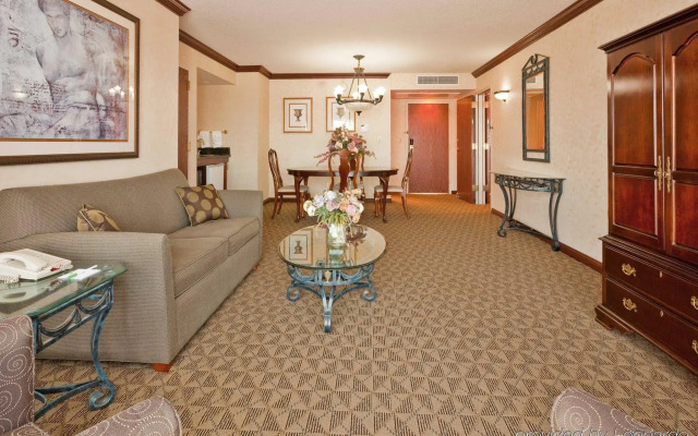 Holiday Inn University Plaza-Bowling Green by IHG