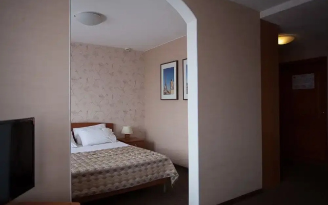 Chelyabinsk 4th Floor Hotel